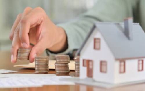 concept-of-saving-money-to-buy-a-house-D9XK23B-1-400×250 concept-of-saving-money-to-buy-a-house-D9XK23B-1-400x250